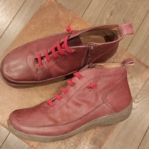 Kubo leather booties